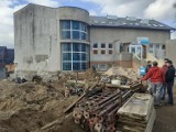 Rozbudowa budynku Szkoły Podstawowej w Łapalicach w toku