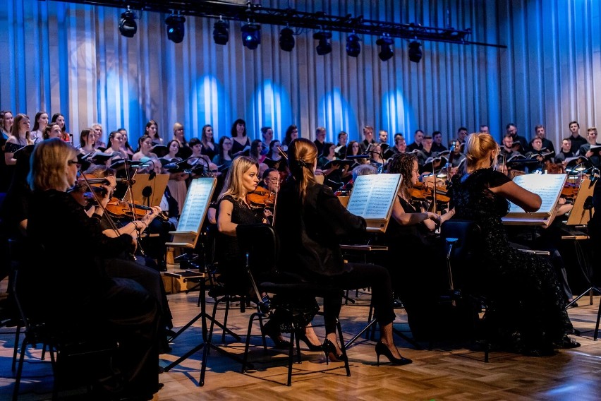 Nastrojowy koncert w filharmonii w Wałbrzychu „Via crucis”