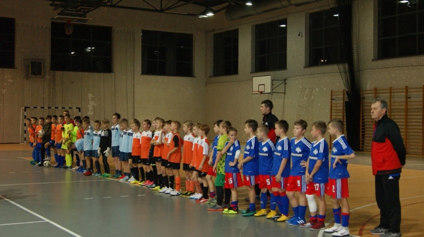 SPORT: Mikołajkowy Turniej Halowej Piłki Nożnej o Puchar Burmistrza Jarocina