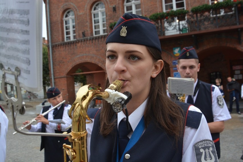 Gniew. Wspaniały koncert Orkiestry Towarzystwa Muzycznego ze Śremu [ZDJĘCIA]