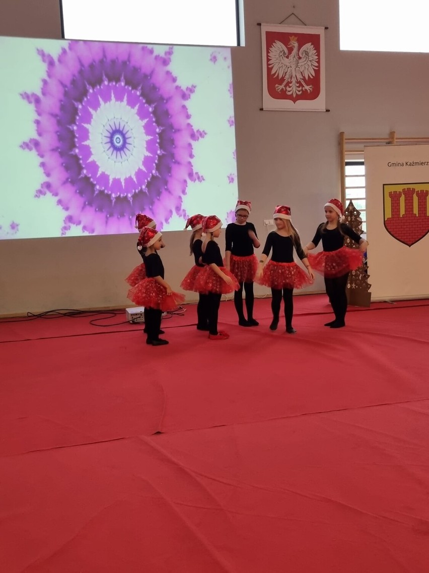 "Dzieci Mieszkańcom Gminy". Wyjątkowy przegląd artystyczny w szkole w Kaźmierzu