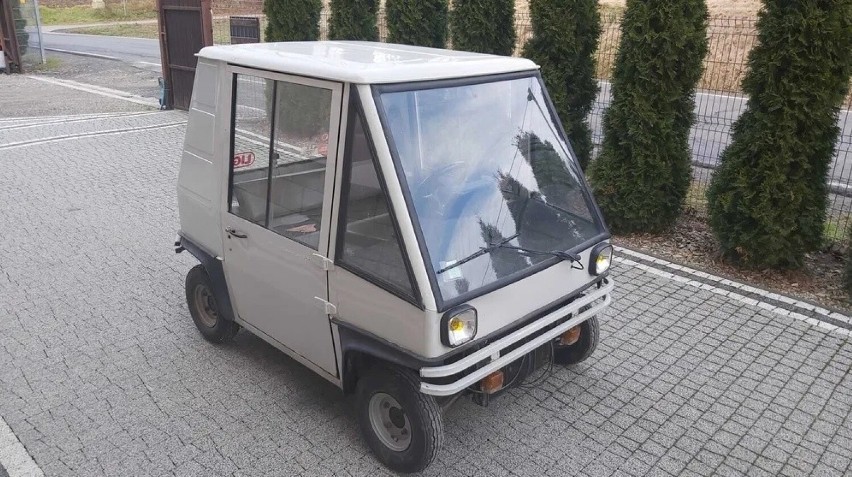 Microcar (bez wymaganego prawa jazdy). Cena: 9 tys 900 zł....