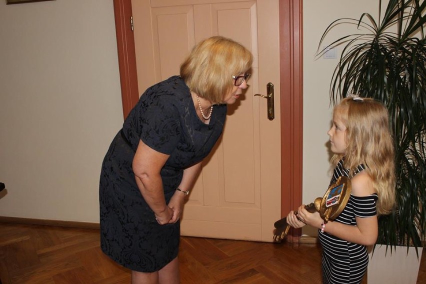 Ruda Śląska: 6-letnia Nadia na jeden dzień przejęła obowiązki prezydenta miasta [ZDJĘCIA]