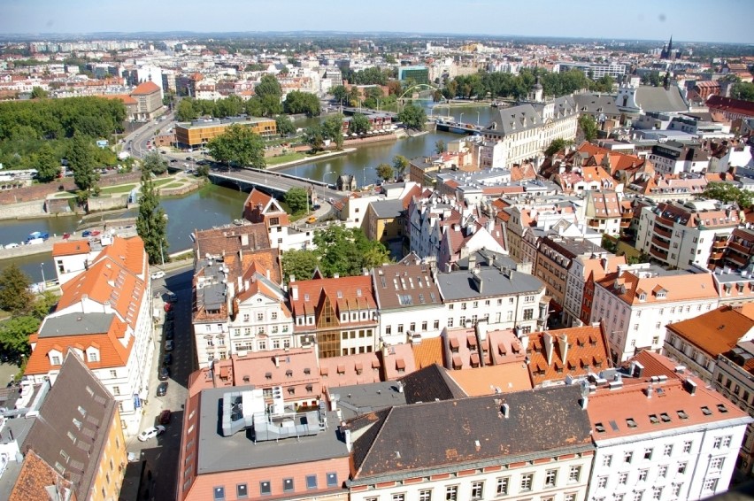 Widok w kierunku Odry z wieży kościoła garnizonowego w...