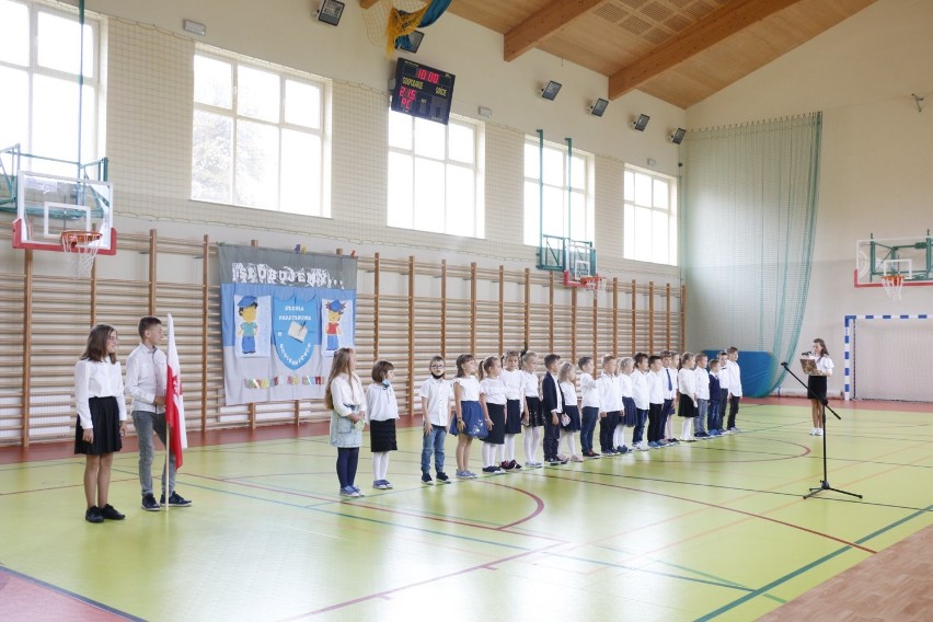 Pasowanie na ucznia w szkole podstawowej w gminie Koszęcin