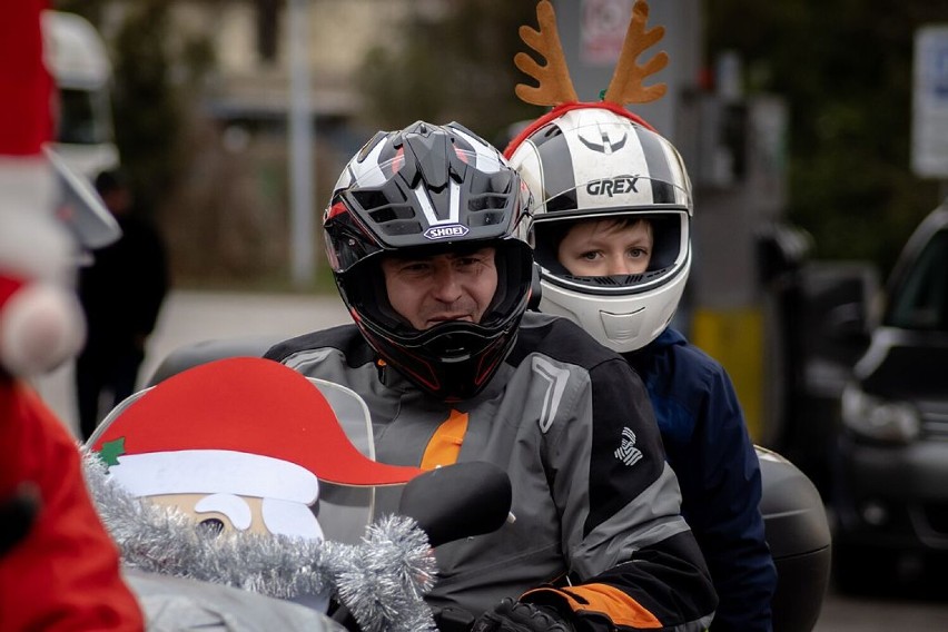Wałbrzych: Mikołaje na motocyklach. Wielka parada przejechała przez miasto (ZDJĘCIA)