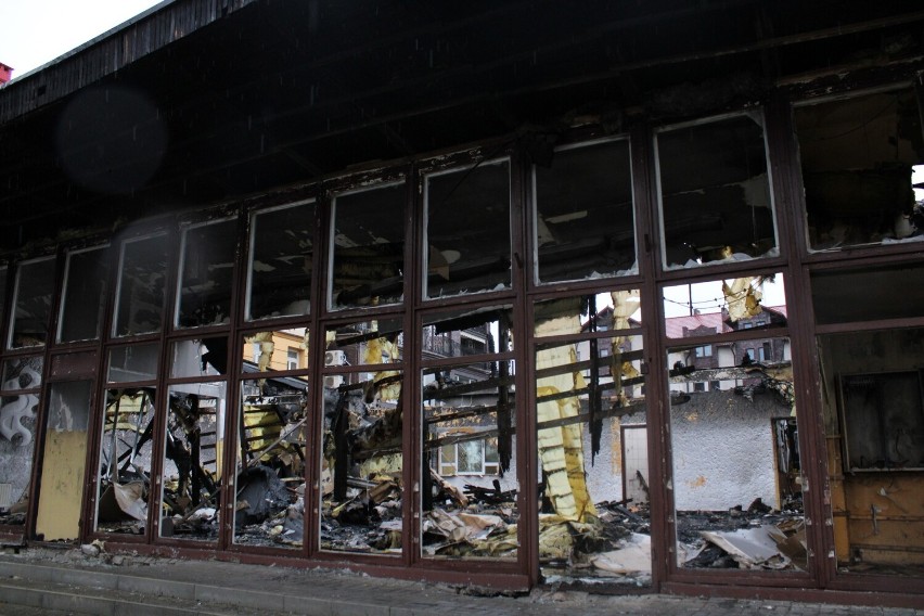 Ruszyła rozbiórka spalonego dworca PKS w Olkuszu
