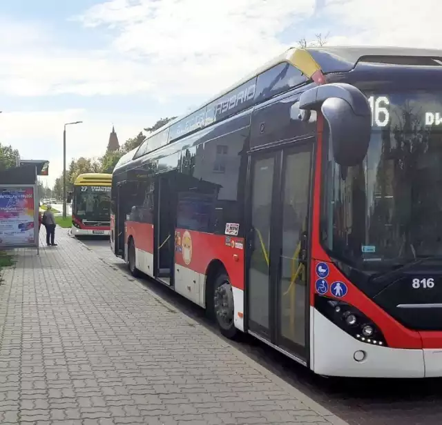 Część seniorów z Inowrocławia straciła prawo do darmowych przejazdów