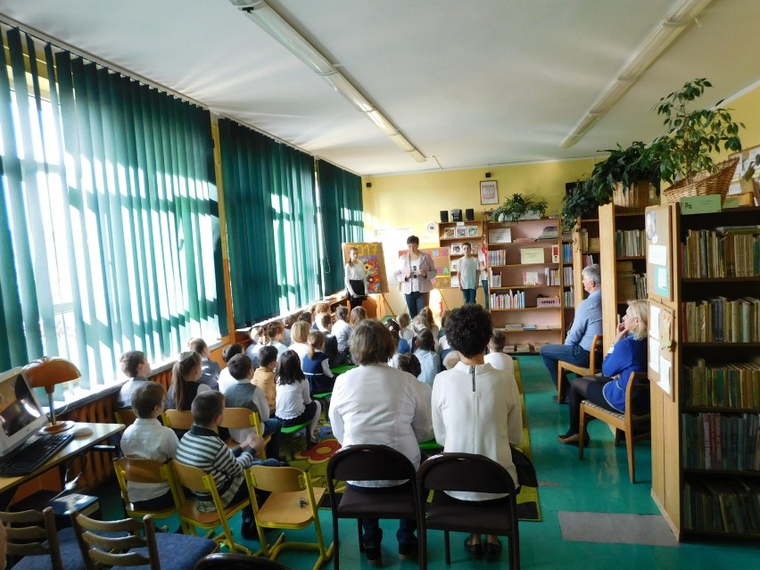 Pasowanie na czytelnika odbyło się w Publicznej Szkole Podstawowej nr 15 w Wałbrzychu