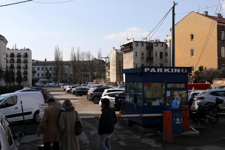 Kraków. Park przy Karmelickiej ma powstać za dwa lata. Miasto ogłosiło przetarg na projekt