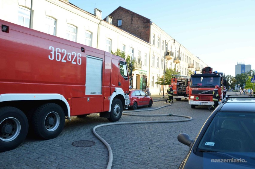Pożar mieszkania na Zielonym Rynku we Włocławku [zdjęcia]