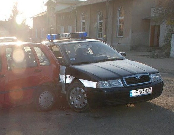 KPP Kwidzyn: Miał 3,3 promila alkoholu i uderzył w policyjny radiowóz