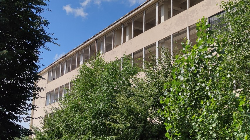 Biblioteka Pedagogiczna w Piotrkowie - rozbiórka starej...