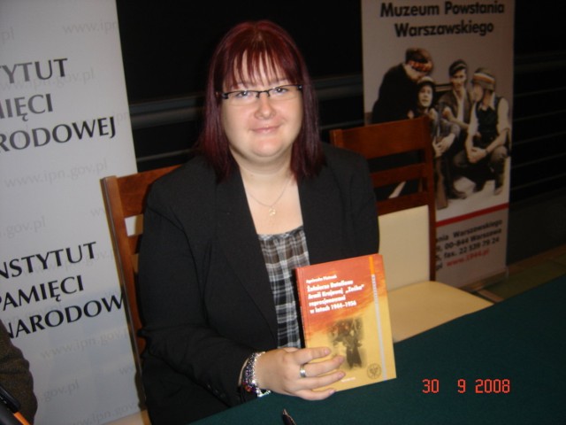 Agnieszka Pietrzak ze swoją książką