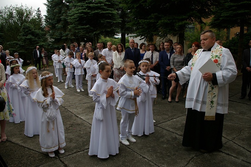 Dzisiaj uroczystość Pierwszej Komunii Świętej przeżywają uczniowie Szkoły Podstawowej nr 3 w Gorlicach