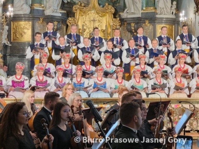 Na Jasnej Górze wystąpili artyści Zespołu Pieśni i Tańca Śląsk