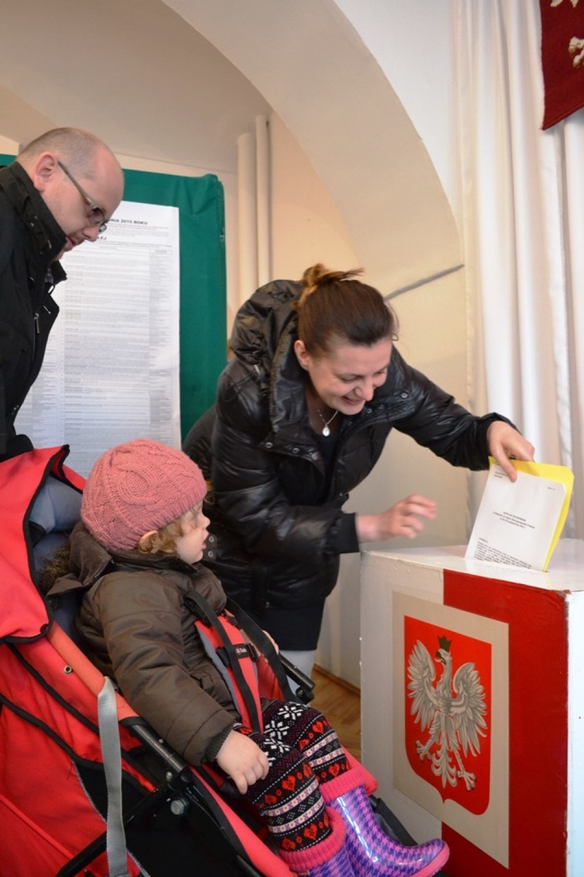 Wybory parlamentarne 2015 w Bielsku-Białej. 2-letnia Jadwiga...