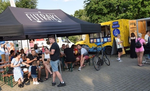 Macie ochotę na kulinarną ucztę? Food trucki w Chełmnie stacjonować będą w piątek, sobotę i niedzielę (25-27.08.2023)
