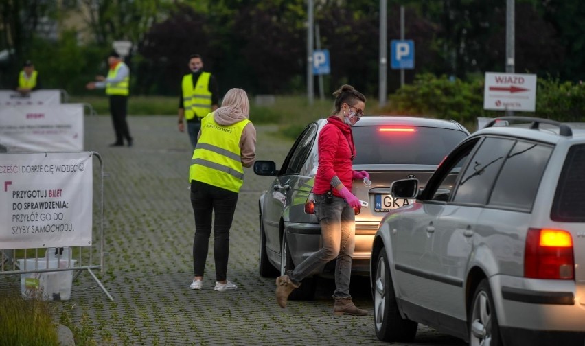 Kino samochodowe przy ERGO ARENIE działa od 11 czerwca. W...