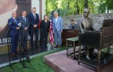 Pierwszy na świecie pomnik Laurensa Hammonda w Kielcach. Za nami uroczyste odsłonięcie, w weekend koncerty [ZDJĘCIA]