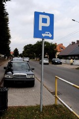 Ulica Szczuczyńska w Szamotułach, czyli absurdy parkowania