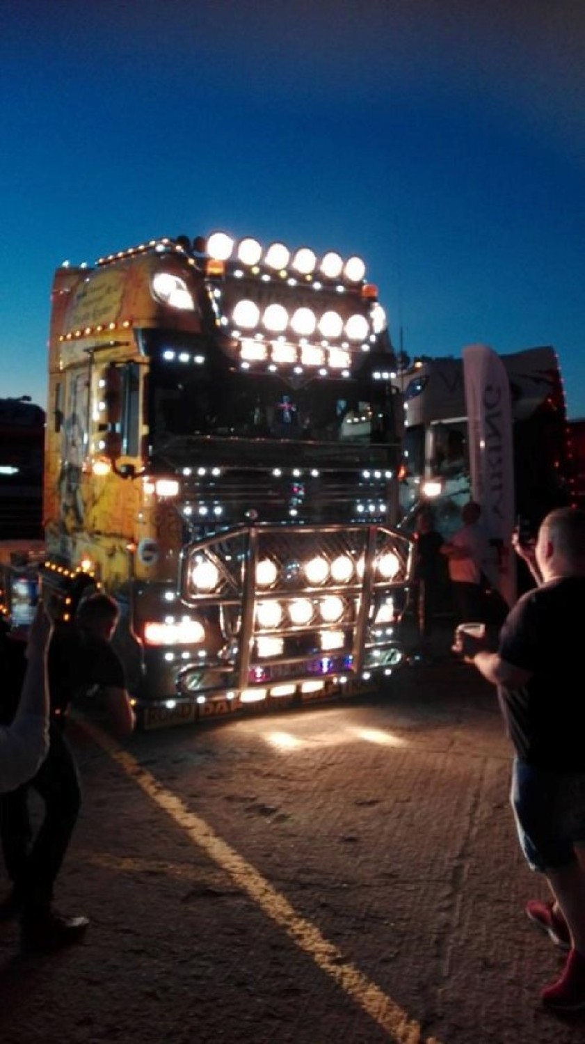 Pruszcz Gdański: Święcenie ciężarówek i efekty specjalne na "Nafri Truck" [ZDJĘCIA, WIDEO]