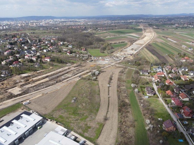 Postępuje rozbudowa al. 29 Listopada