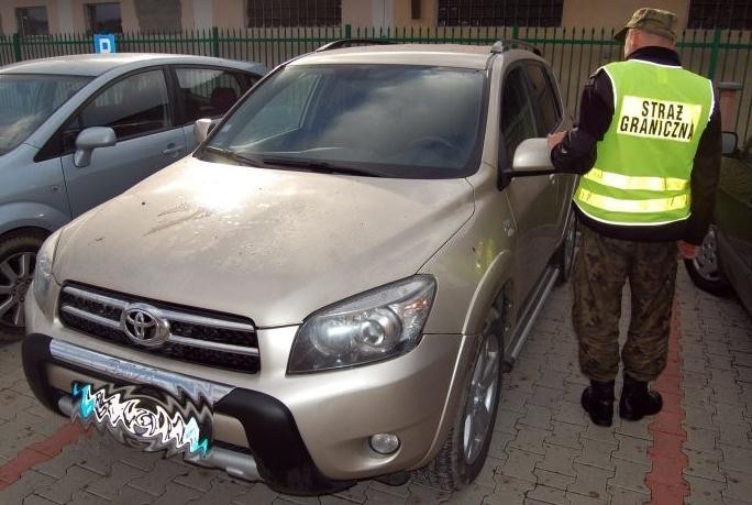 Pogranicznicy zatrzymali kradzione auta [zdjęcia]