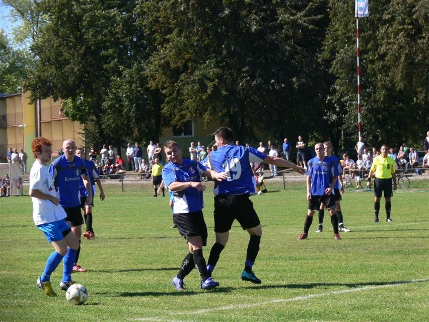 Piłkarskie derby Zduńskiej Woli MKS kontra Olimpia Karsznice