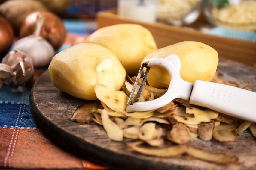 Ziemniaki zawierają rodzaj skrobi zwanej skrobią oporną,...