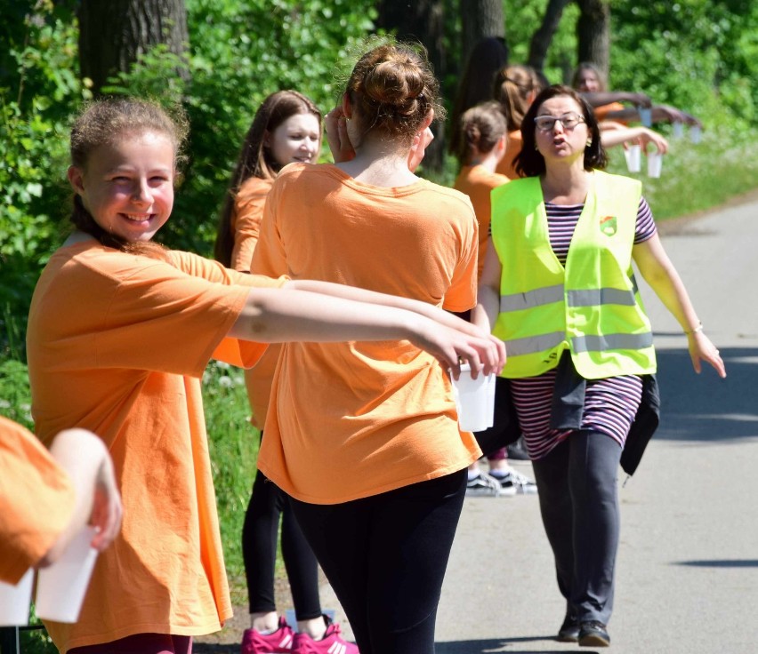 Staropolski Bieg i Marsz Nordic Walking po raz trzeci [ZDJĘCIA, cz. 1]. Zobacz zawodników podczas rywalizacji na trasie