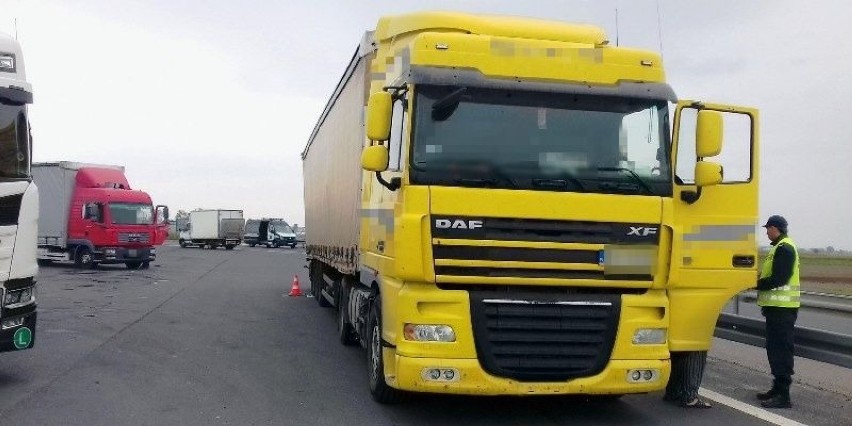 Ciężarówka przeładowana o 10,5 tony zatrzymana przez Inspekcję Transportu [ZDJĘCIA]