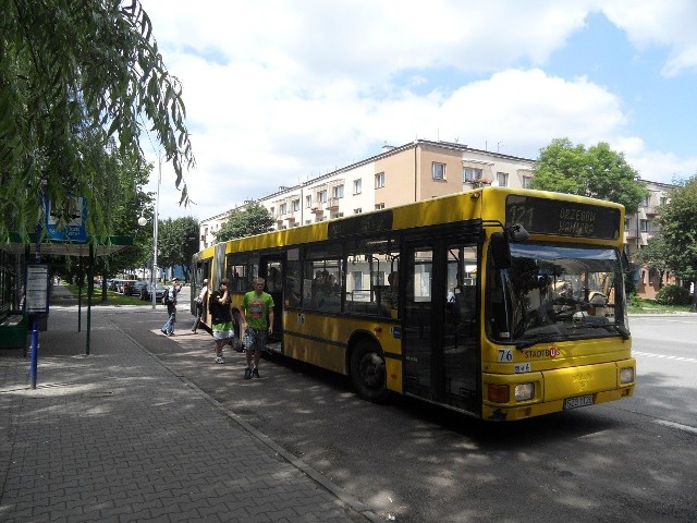 Likwidacja linii 215 w Rudzie Śląskiej oburzyła mieszkańców. Teraz pozostało im jeździć jedynie autobusem 121