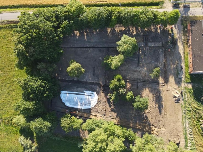 Powstają kompleksy wypoczynkowe w Pęciszewku i Bukowie. Nawiązują do zabudowy historycznej