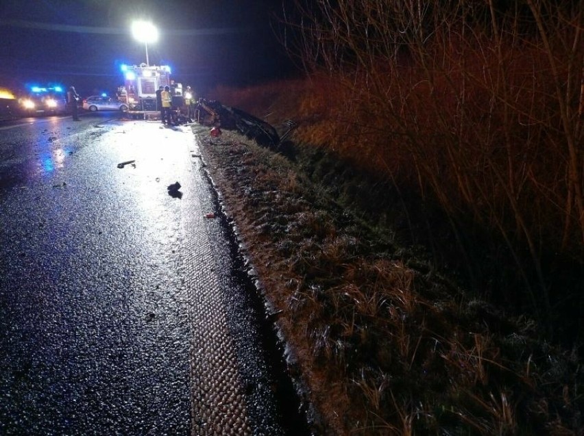 Śmiertelny wypadek koło Zgorzelca, zginął kierowca audi....