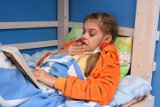 Oddziały pediatryczne są przepełnione, chorych przybywa. – To pierwszy sezon o tak ciężkim przebiegu grypy wśród dzieci – mówią eksperci