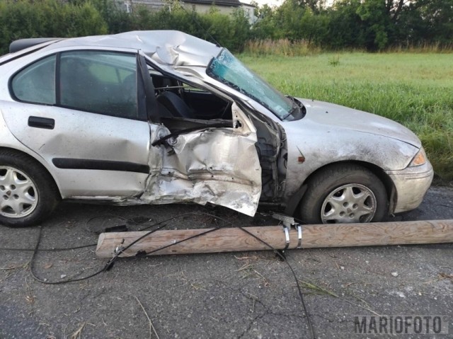 O 4.00 nad ranem 39-letni mężczyzna, który kierował samochodem marki Rover, najechał na przydrożny słup telekomunikacyjny.