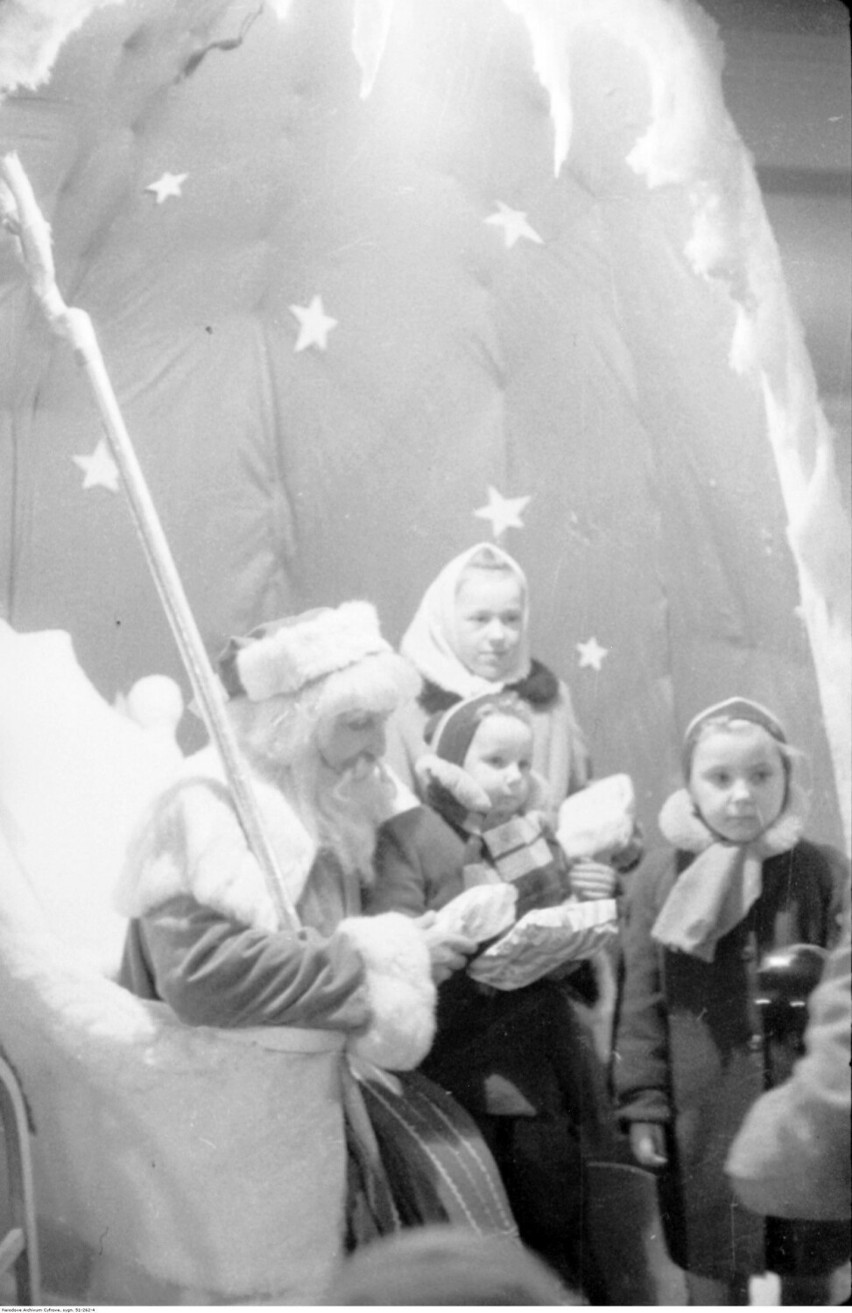 Święty Mikołaj w Centralnym Domu Dziecka w Warszawie, 1957...