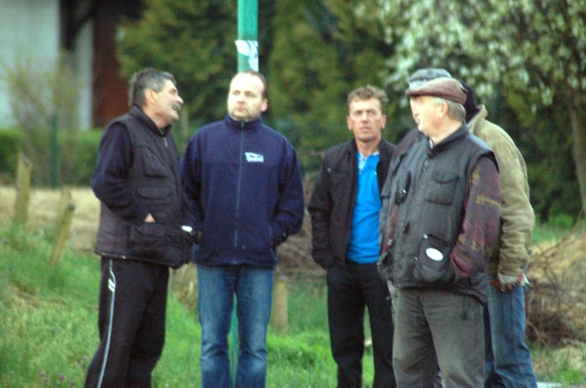 Wypadek w Chobienicach. Poparzony trafił do szpitala