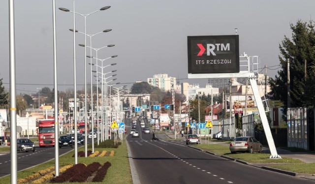 Budowa nowego mostu na Wisłoku ma odciążyć fragment drogi krajowej łączącej Rzeszów i Boguchwałę.