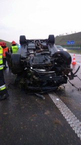 Porsche dachowało na A1 w Świerklanach. Jest do kasacji ZDJĘCIA