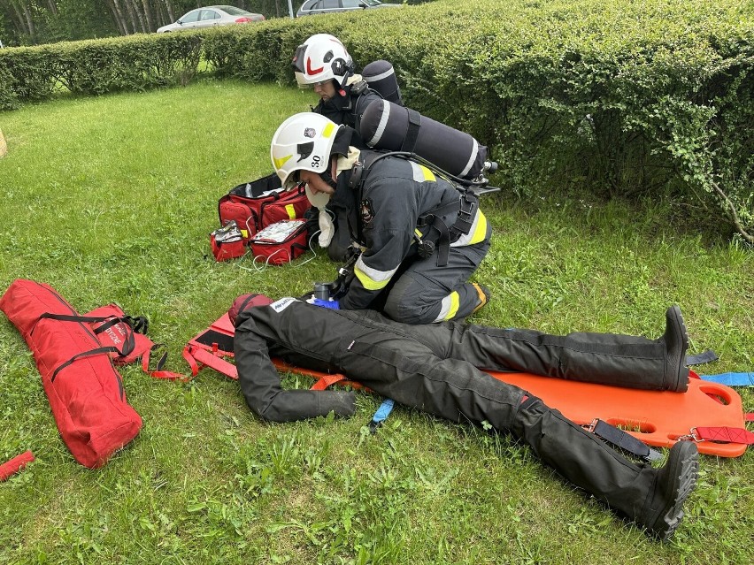 Strażacy ćwiczyli akcję ratunkową w Szpitalu Powiatowym w...