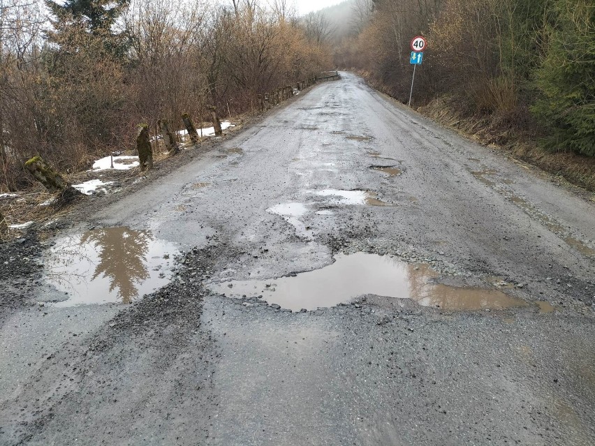 Droga Smolnik- Zatwarnica. Będzie nowa nawierzchnia i...