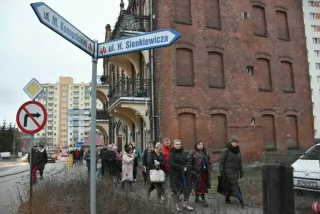 W lutym mieszkańcy Malborka mogli uczestniczyć w spacerze po obszarze rewitalizacji. To była forma konsultacji społecznych w trakcie tworzenia nowego programu.