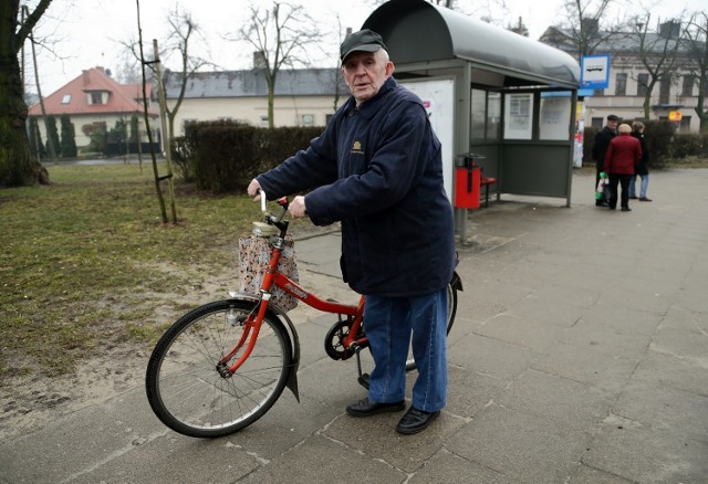 Nowy rozkład MZK w Piotrkowie nie zadowolił wszystkich pasażerów. Stanisław Makuch jest rozżalony, bo spółka zadeklarowała uwzględnienie jego wniosku w rozkładzie, a tak się ostatecznie nie stało