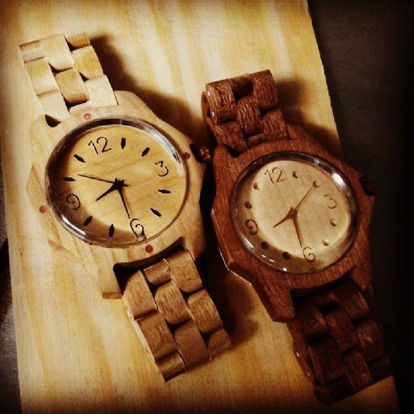 Zegarki z drewna zdjęcia