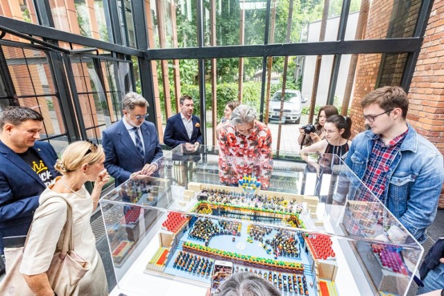 Za projekt i budowę makiety odpowiedzialny jest Certyfikowany Budowniczy LEGO Mateusz Kustra