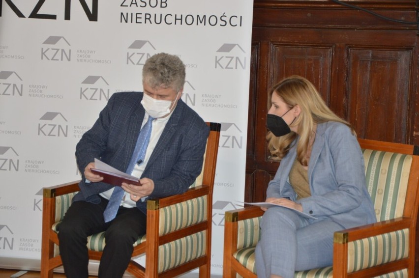 Minister Anna Kornecka odwiedziła Lębork, który włącza się do nowego programu budowy mieszkań 