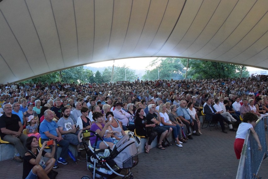 Tydzień Kultury Beskidzkiej 2018. Piękne kobiety, przystojni faceci, świetna muzyka i taniec na koniec święta folkloru [ZDJĘCIA]