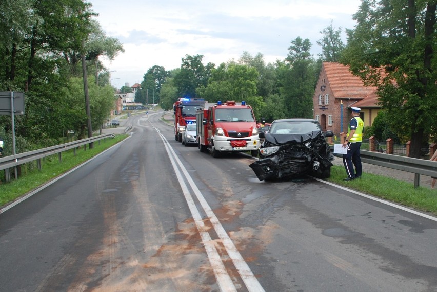 Wypadek na Sportowej. Zderzyły się cztery samochody [ZDJĘCIA]